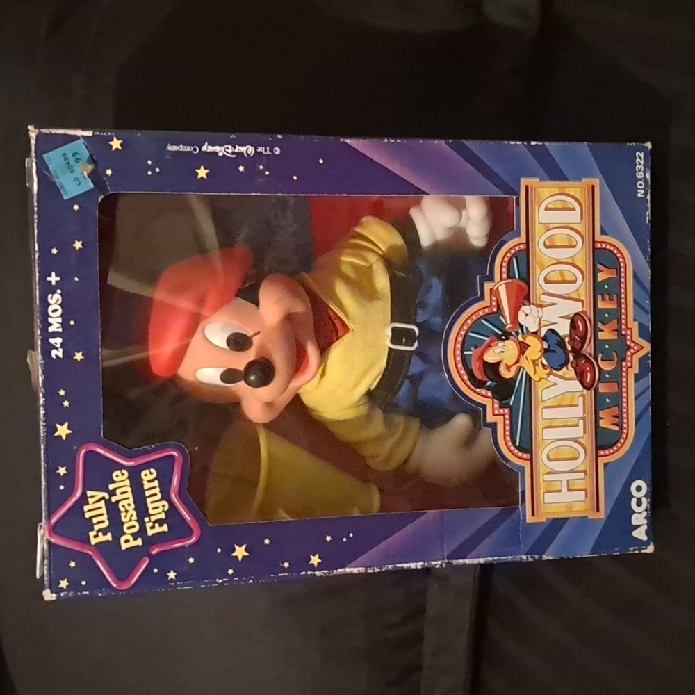 Hollywood Mickey Mouse Fully Posable Figurine in box